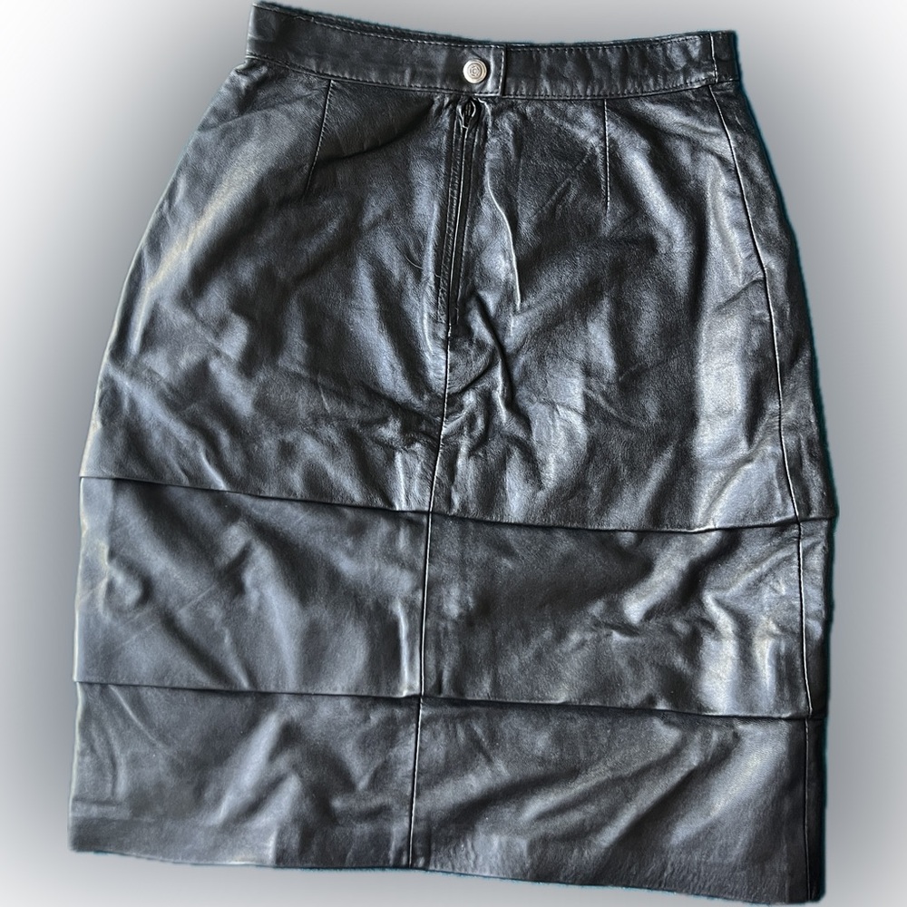 Vintage Leather Vera Pelle Italian Pencil Layered Skirt in Black